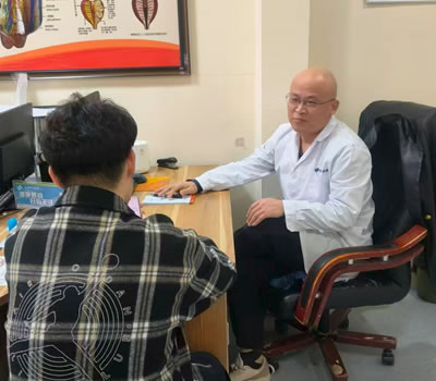 新北市|男科医师高朋磊：守护男性健康，专业男科诊疗